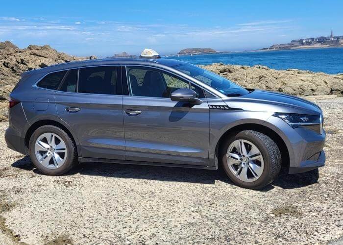 voiture taxi Skoda Enyaq